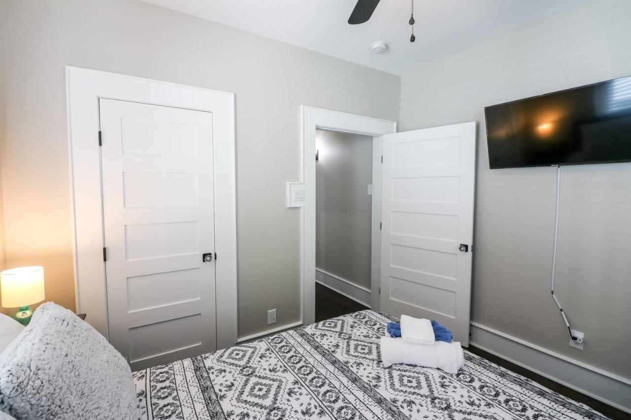 Dog-Friendly Stylish Super Cozy Home Fabulous Patio And Perfect Location Galveston Exterior photo